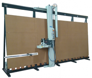 Scie à panneaux verticale